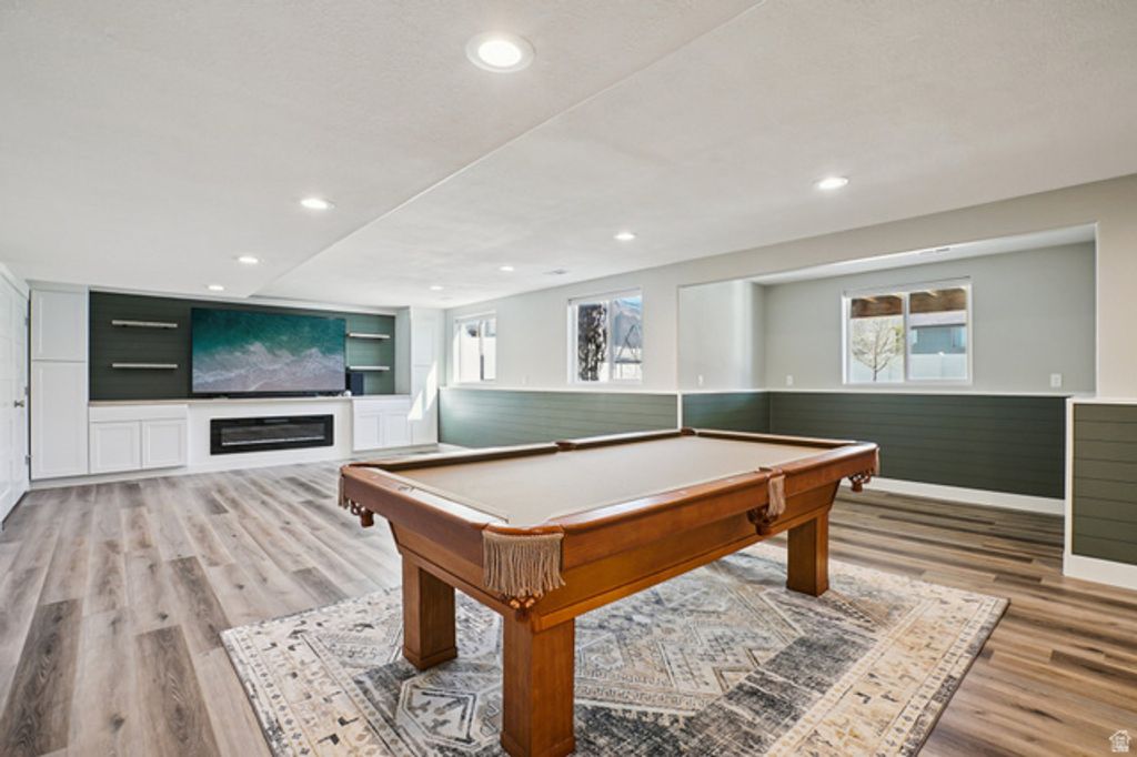 Image 39 of property listing at 1382 N 150 E, Harrisville, UT 84404