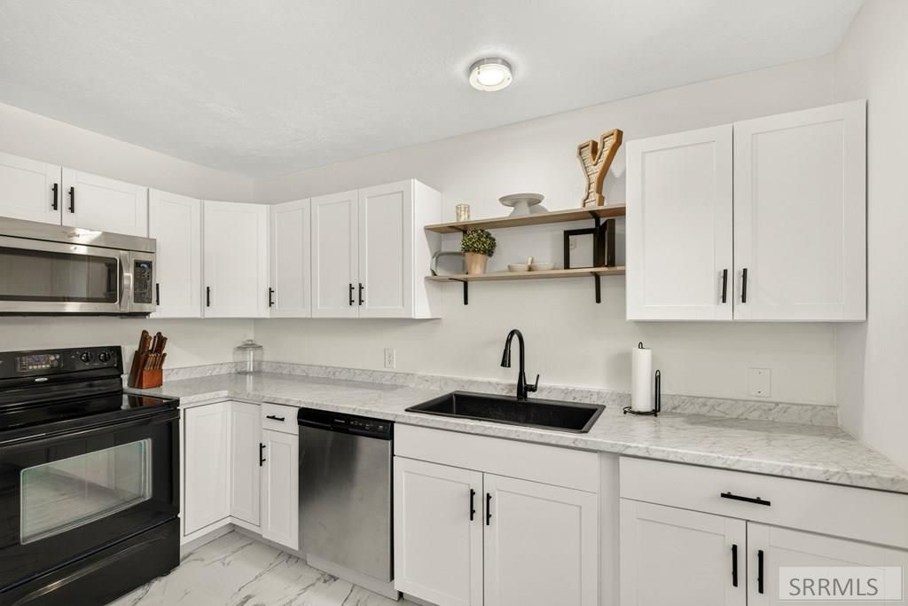 Image 10 of property listing at 1245 Bower Drive, Idaho Falls, ID 83404