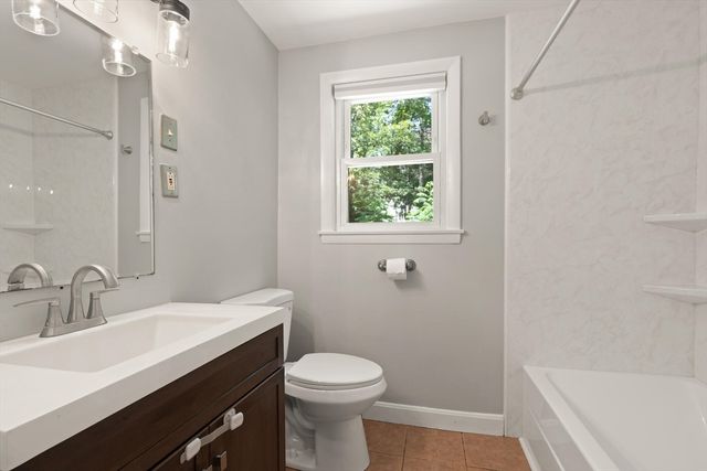 220 Old Lancaster Rd, Sudbury, MA 01776