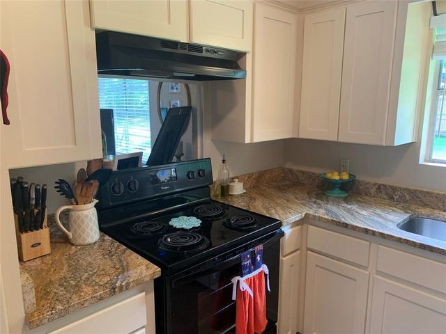 204 Skyview Terrace B, Friendswood, TX 77546