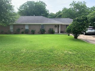 204 Skyview Terrace B, Friendswood, TX 77546