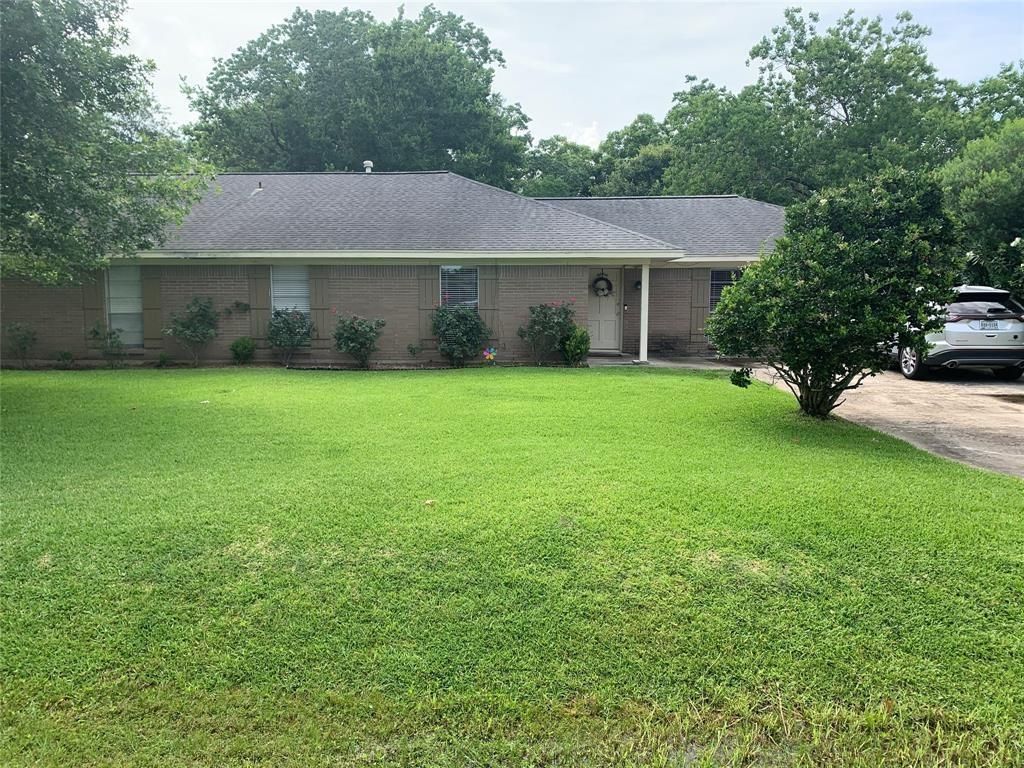 204 Skyview Terrace B, Friendswood, TX 77546