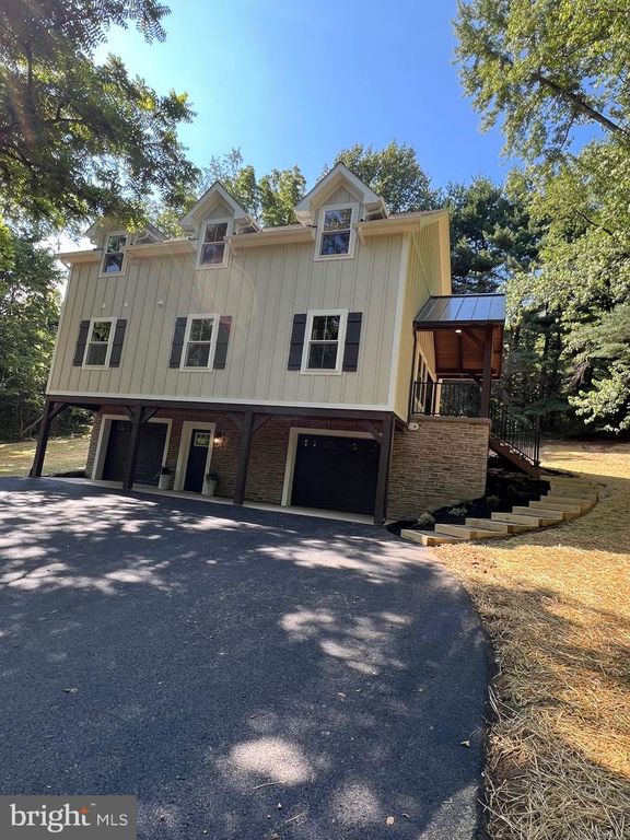 1414 AMOSITE ROAD, Bainbridge, PA 17502