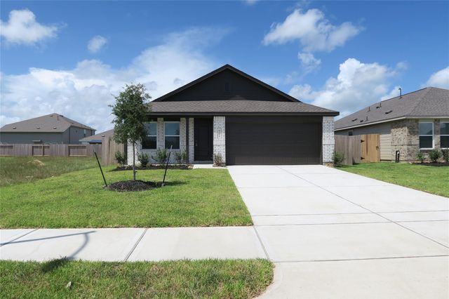 921 Woodhaven Lakes Drive, La Marque, TX 77568