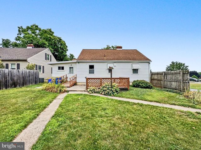 150 N HARTMAN ST, Manchester, PA 17345