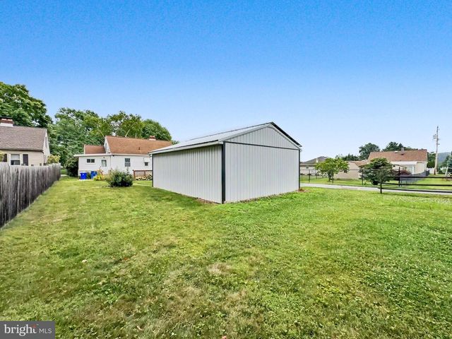 150 N HARTMAN ST, Manchester, PA 17345