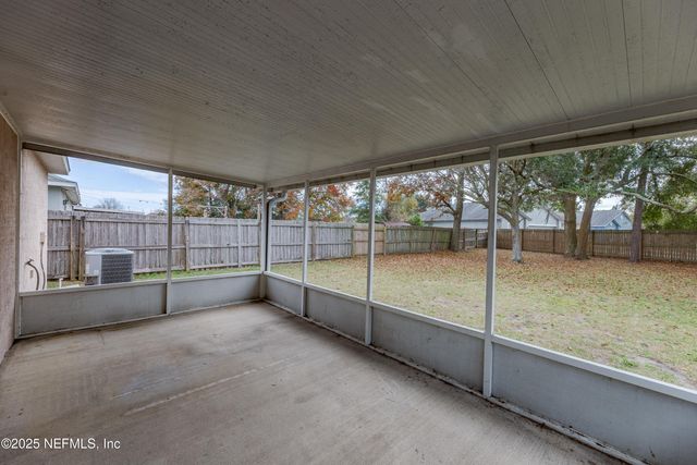 7234 LAWN TENNIS Lane, Jacksonville, FL 32277