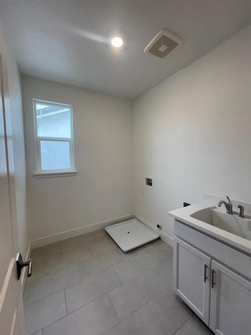 641 Silver Canoe Ct, Roseville, CA 95747