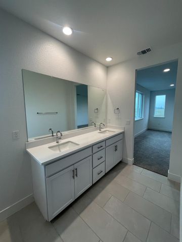 641 Silver Canoe Ct, Roseville, CA 95747