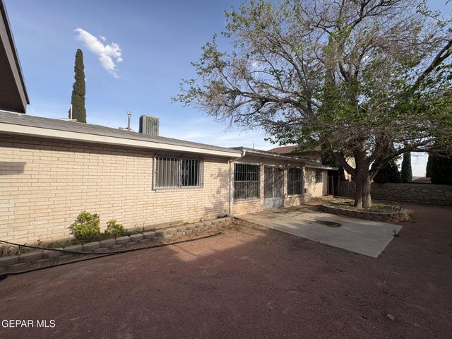 1605 BESSEMER Drive, El Paso, TX 79936