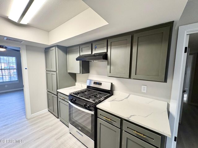 1605 BESSEMER Drive, El Paso, TX 79936