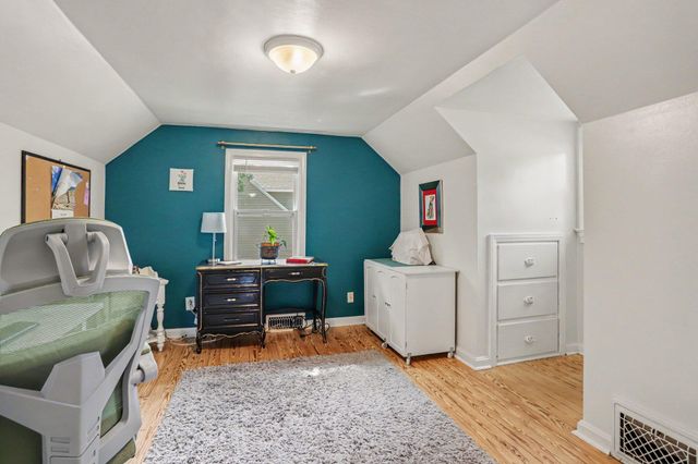 2140 Royce Avenue, Kalamazoo City, MI 49001