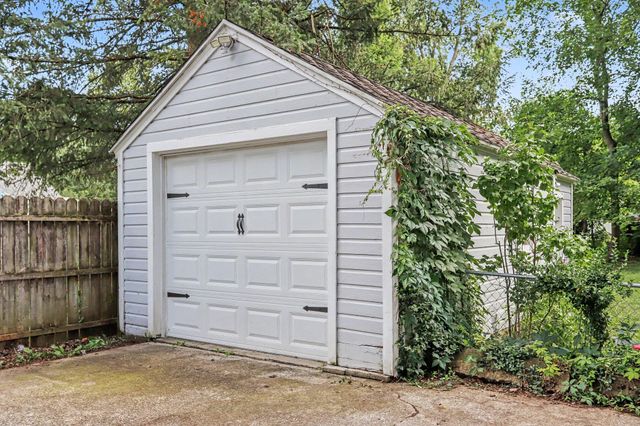 2140 Royce Avenue, Kalamazoo City, MI 49001