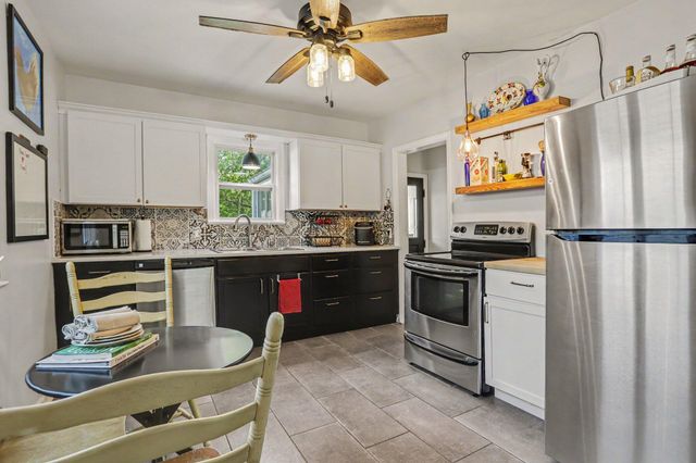 2140 Royce Avenue, Kalamazoo City, MI 49001
