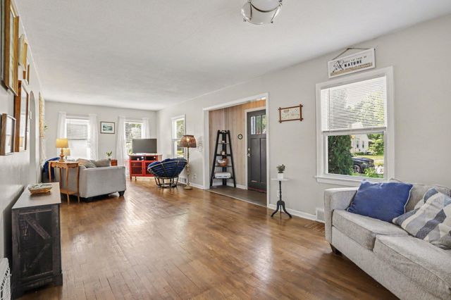 2140 Royce Avenue, Kalamazoo City, MI 49001