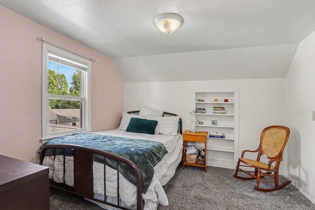 2140 Royce Avenue, Kalamazoo City, MI 49001