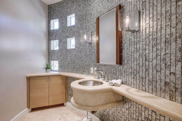 1725 Del Mar, Laguna Beach, CA 92651
