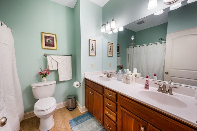 405 Deer Run CIR, Salem, VA 24153