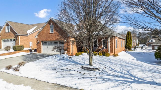 405 Deer Run CIR, Salem, VA 24153