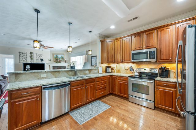 405 Deer Run CIR, Salem, VA 24153