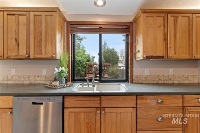 428 W Mayfair Ct, Boise, ID 83706