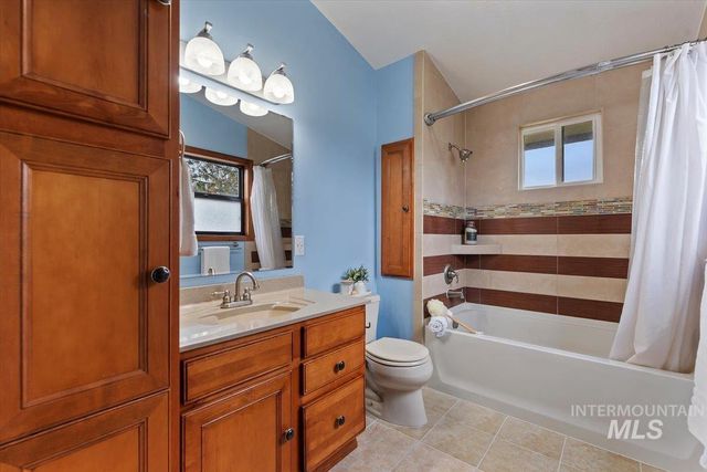 428 W Mayfair Ct, Boise, ID 83706