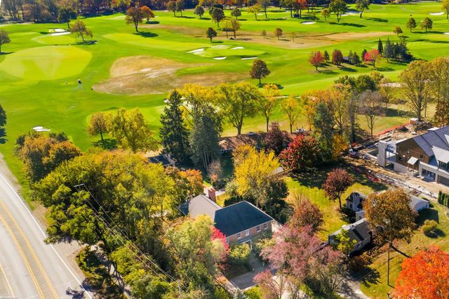 6580 Red Maple Lane, Bloomfield Hills, MI 48301