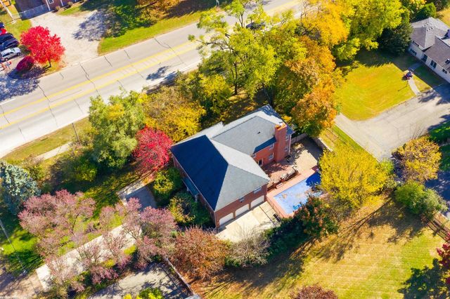 6580 Red Maple Lane, Bloomfield Hills, MI 48301