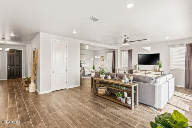 13329 Emerald Water Court, El Paso, TX 79928