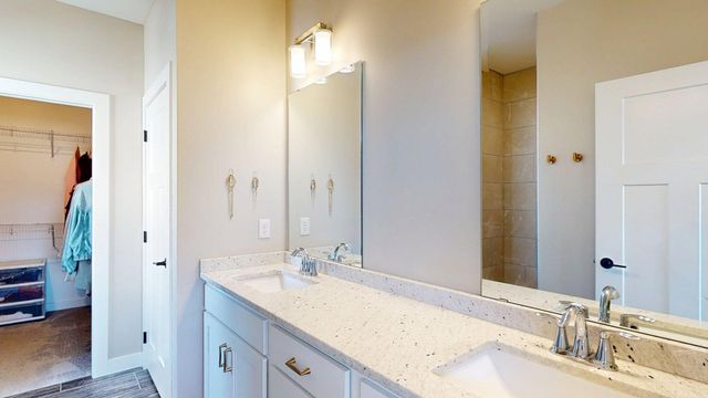 2018 Douglas Trail Drive SE, Pine Island, MN 55963