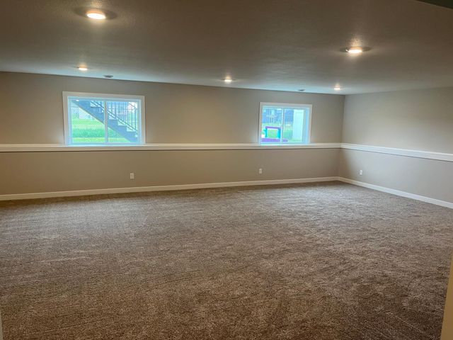 2018 Douglas Trail Drive SE, Pine Island, MN 55963