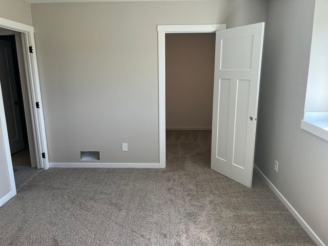 2018 Douglas Trail Drive SE, Pine Island, MN 55963