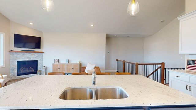 2018 Douglas Trail Drive SE, Pine Island, MN 55963