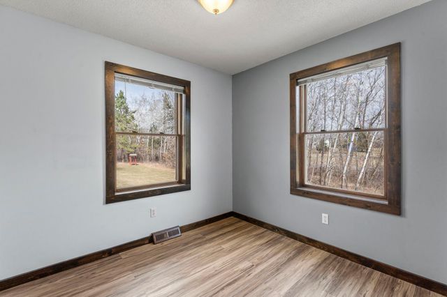 711 303rd Avenue NW, Cambridge, MN 55008