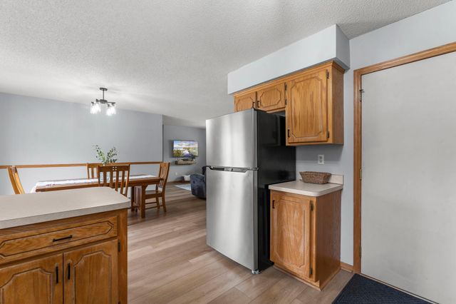 711 303rd Avenue NW, Cambridge, MN 55008