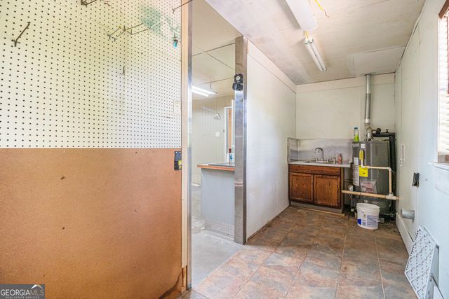 6431 Courtney Drive, Winston, GA 30187
