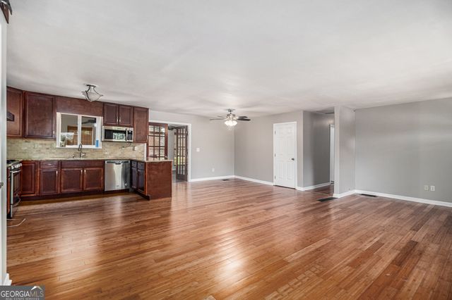 6431 Courtney Drive, Winston, GA 30187