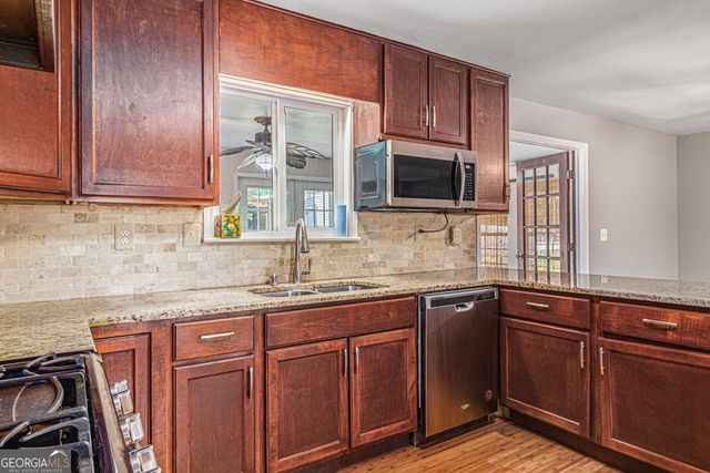6431 Courtney Drive, Winston, GA 30187