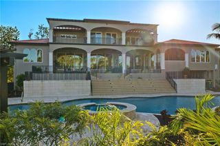 330 Cowry CT, Sanibel, FL 33957