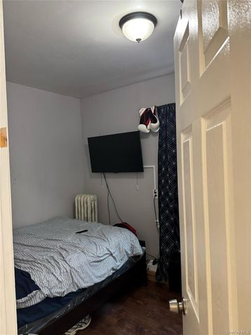 10736 109th Street, Richmond Hill, NY 11419