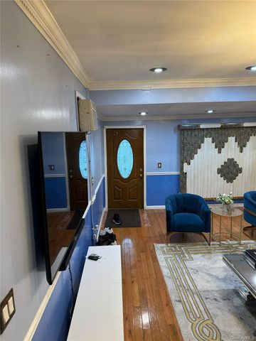 10736 109th Street, Richmond Hill, NY 11419