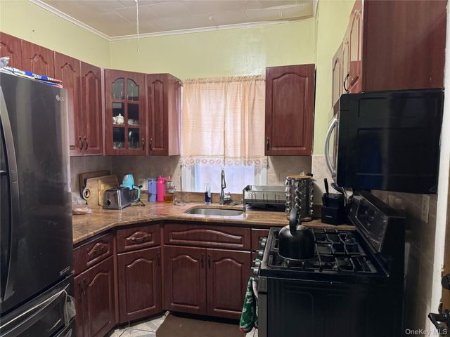 10736 109th Street, Richmond Hill, NY 11419