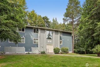 4629 W Lake Sammamish Parkway SE #H206, Issaquah, WA 98027