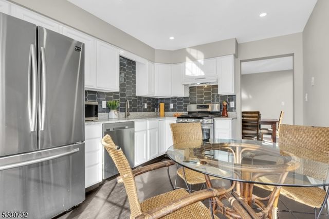 319 Hannah Way, Bridgewater Twp., NJ 08807