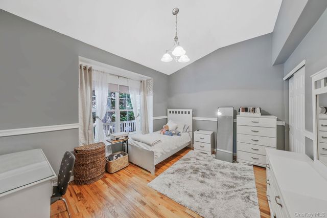 1 Queens Road, Miller Place, NY 11764