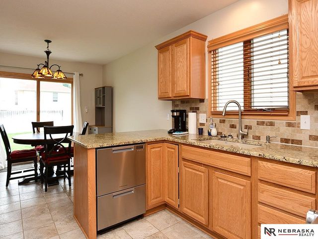 1601 Blackhawk Circle, Lincoln, NE 68521