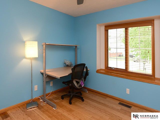 1601 Blackhawk Circle, Lincoln, NE 68521