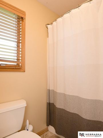 1601 Blackhawk Circle, Lincoln, NE 68521