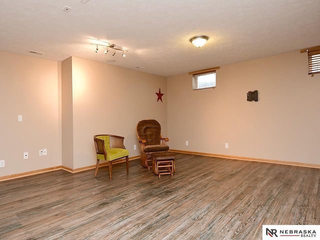 1601 Blackhawk Circle, Lincoln, NE 68521