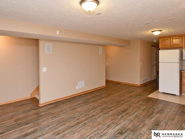 1601 Blackhawk Circle, Lincoln, NE 68521